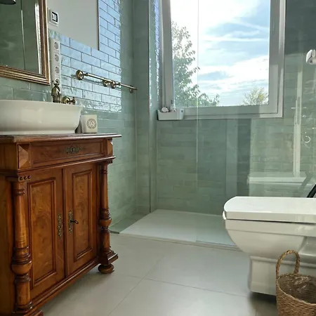 Ck Business 4br, Wlan, Parking Apartment